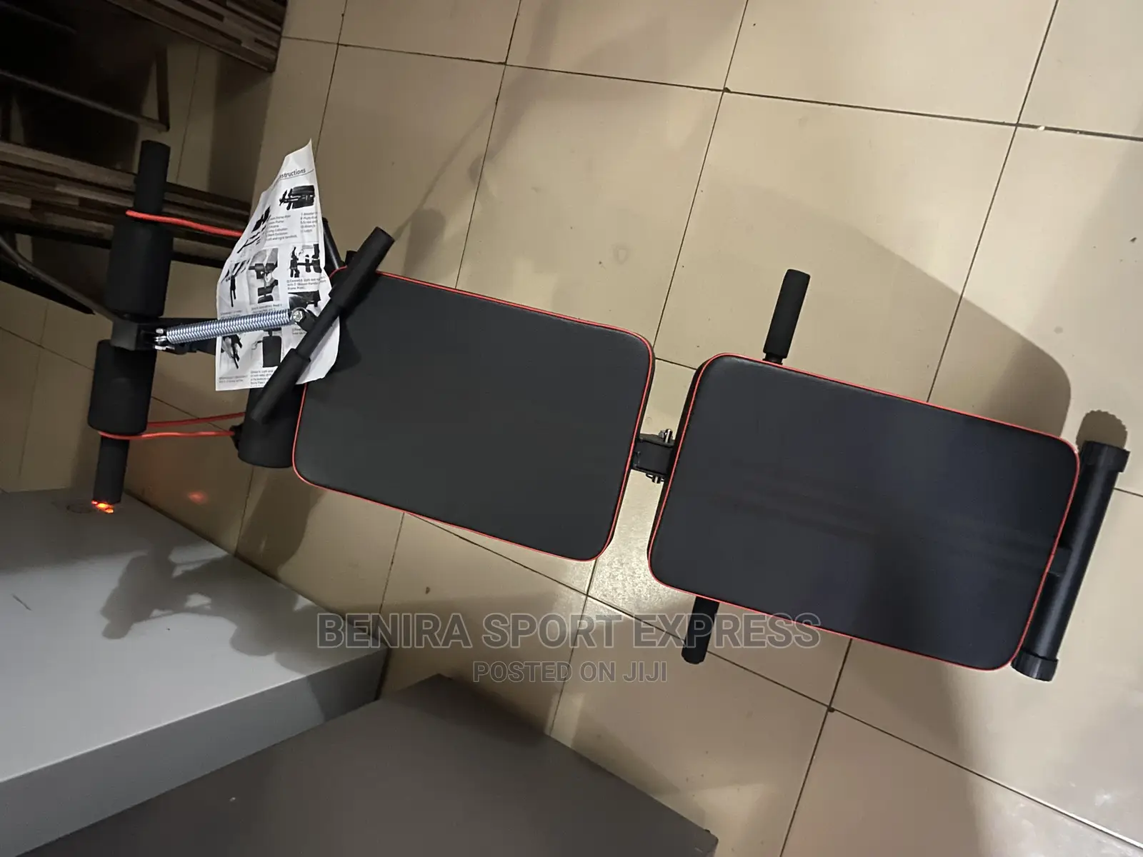 Adjustable Sit-up Bench