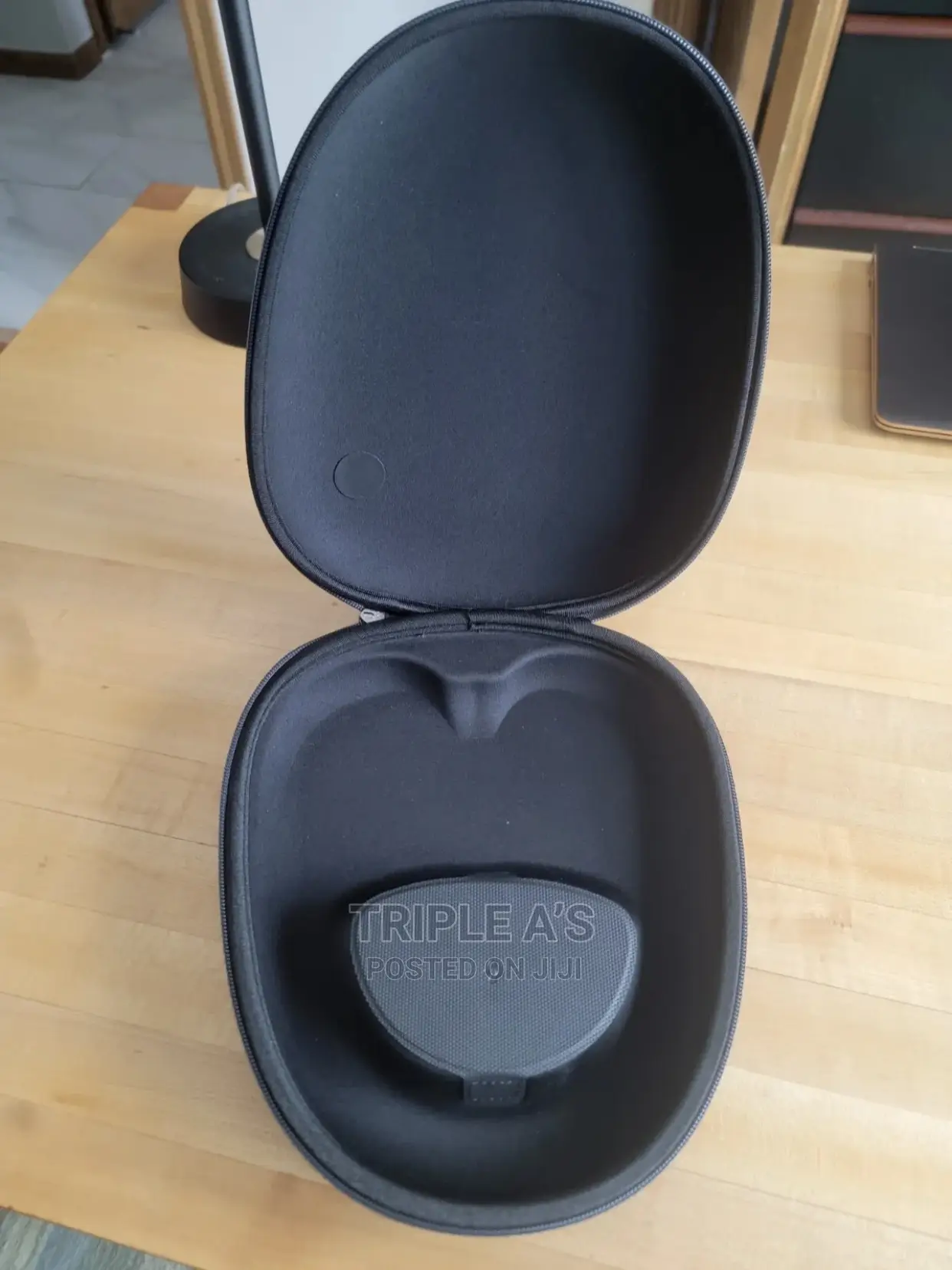 Authentic Airpods Max Travel Bag by Spigen [Klasden] Smart Case