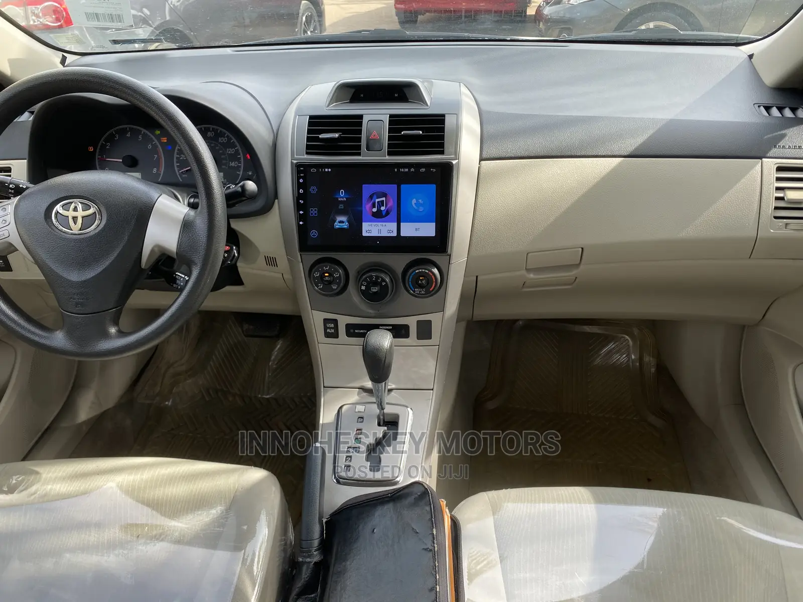 Toyota Corolla 2013 Gold