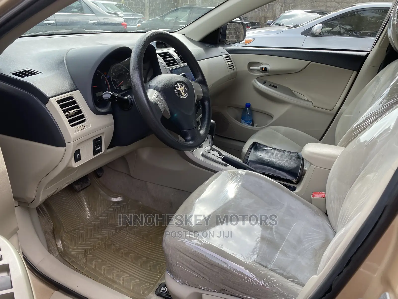 Toyota Corolla 2013 Gold