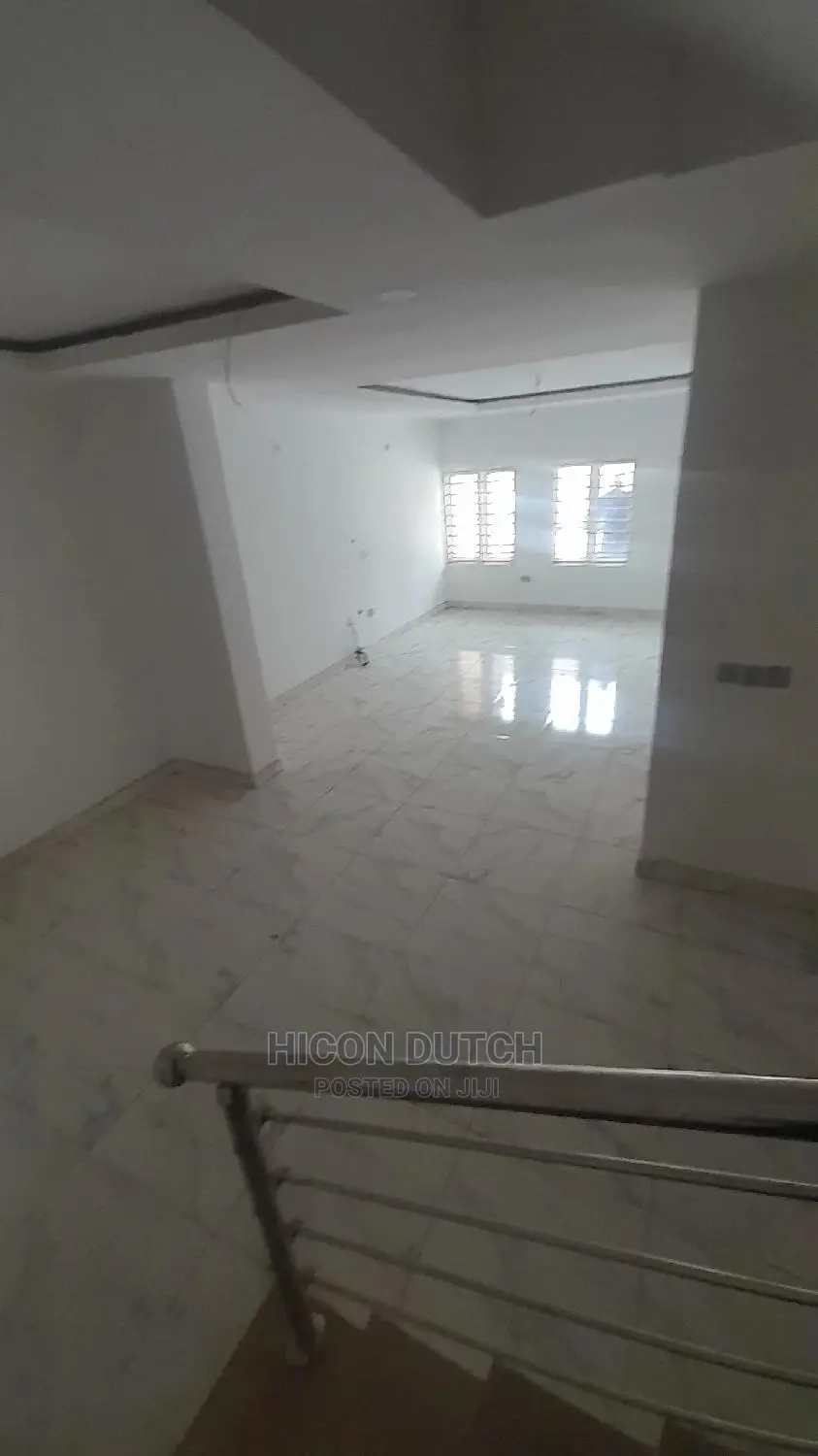 4bdrm Townhouse / Terrace in Gwarimpa Main, Gwarinpa for rent