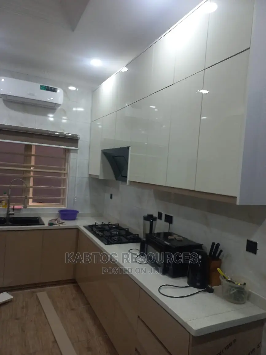 Kitchen Cabinet