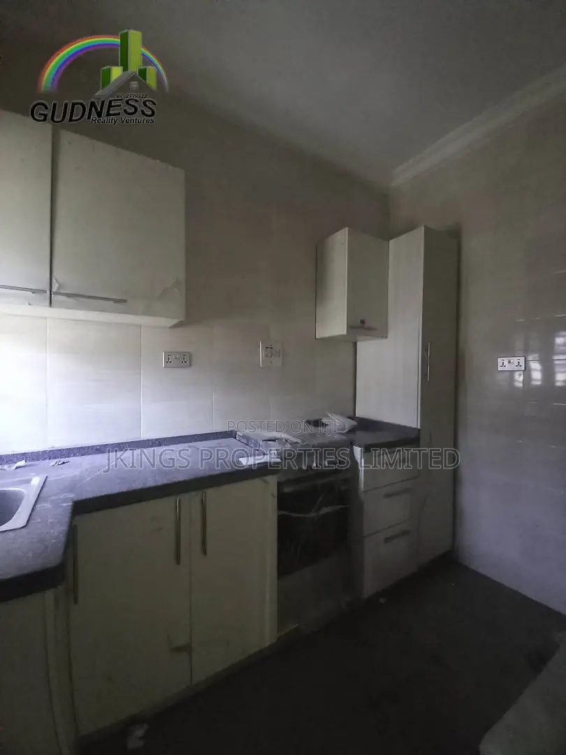 Furnished 2bdrm Block of Flats in Lekki County Homes for rent