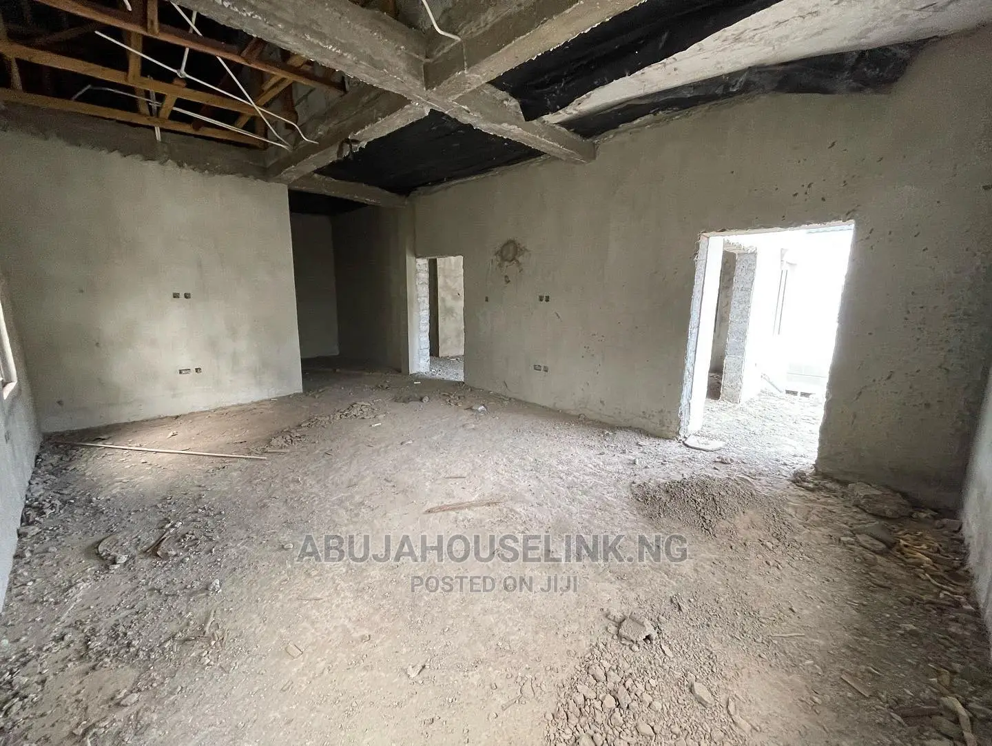 5bdrm Duplex in Guzape Abuja for sale