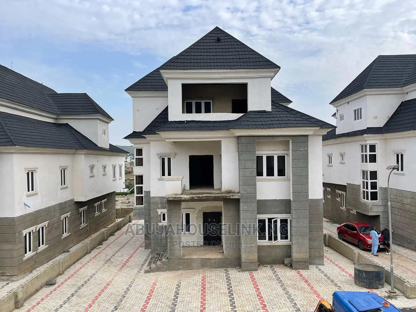 5bdrm Duplex in Guzape Abuja for sale
