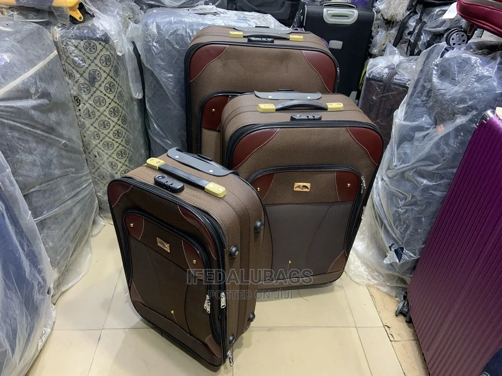 Set of Lightweight 2 Wheels Traveling Luggage