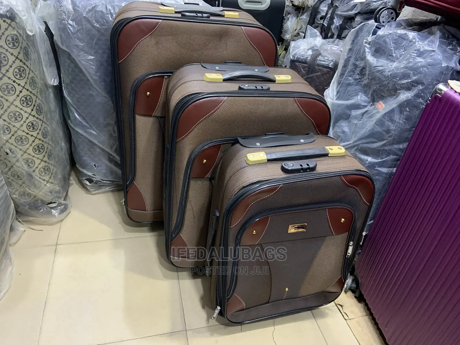 Set of Lightweight 2 Wheels Traveling Luggage