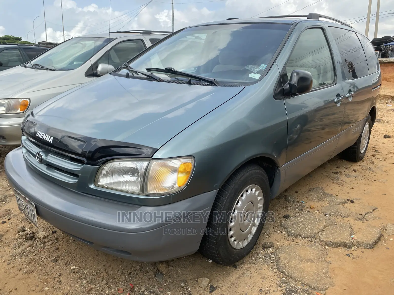 Toyota Sienna LE 2002 Green