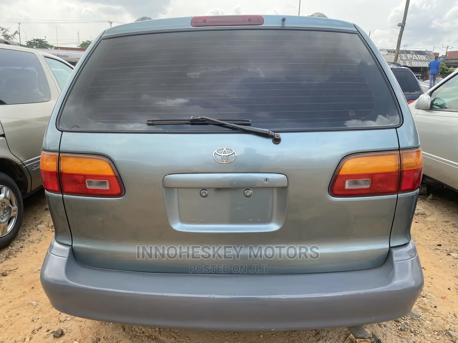 Toyota Sienna LE 2002 Green