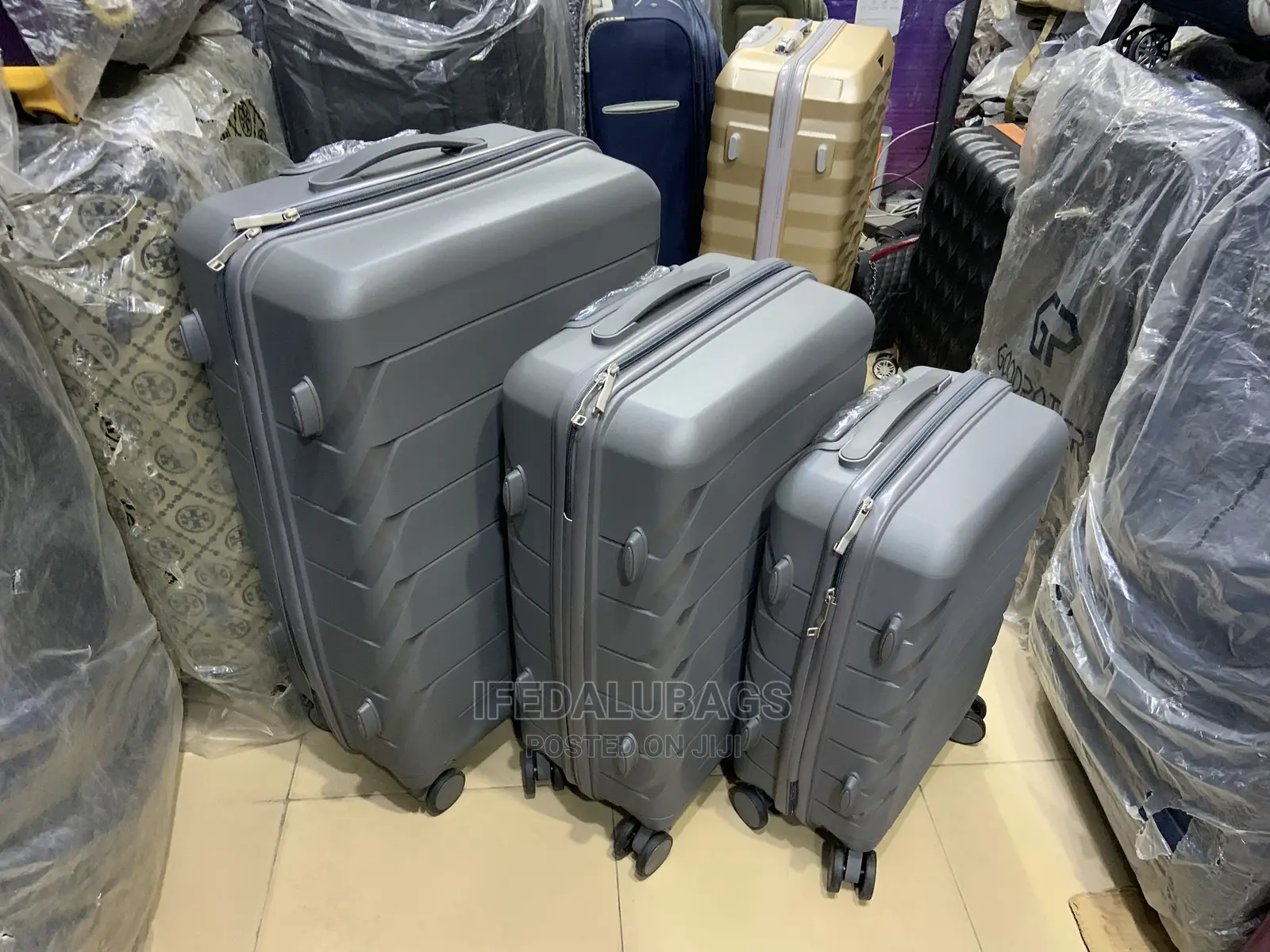 Set of Quality Unbreakable Ash Plastic Traveling Luggage