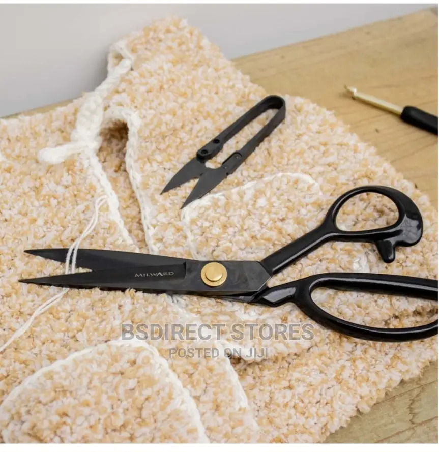 Milward Dressmaking Scissors Giftset With Black Thread Snips