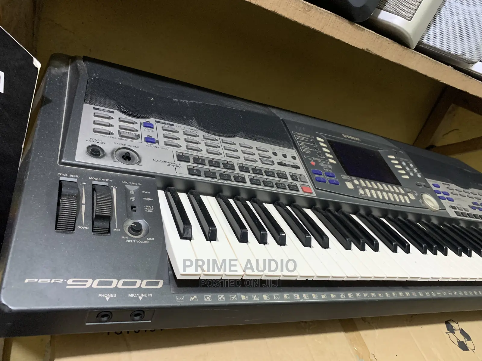 PSR 9000 Electronic Keyboard