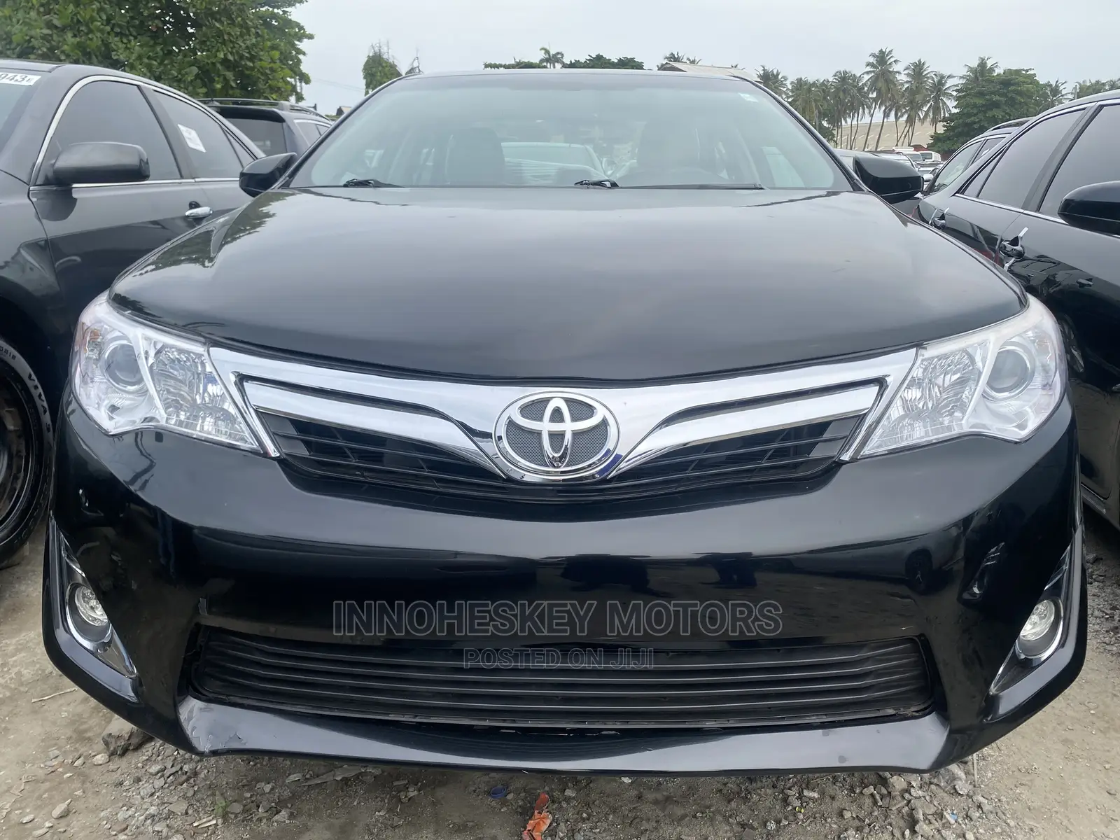 Toyota Camry XLE V6 4dr Sedan (3.5L 6cyl 6A) 2013 Black