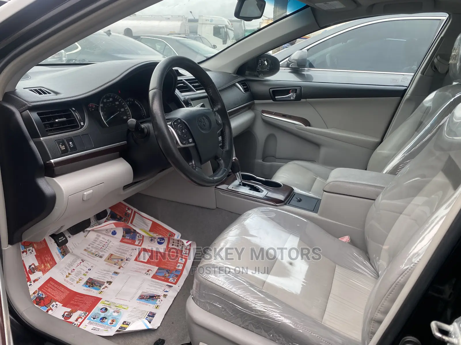 Toyota Camry XLE V6 4dr Sedan (3.5L 6cyl 6A) 2013 Black