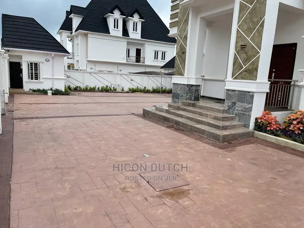 5bdrm Duplex in Efab Metropolis, Gwarinpa for sale