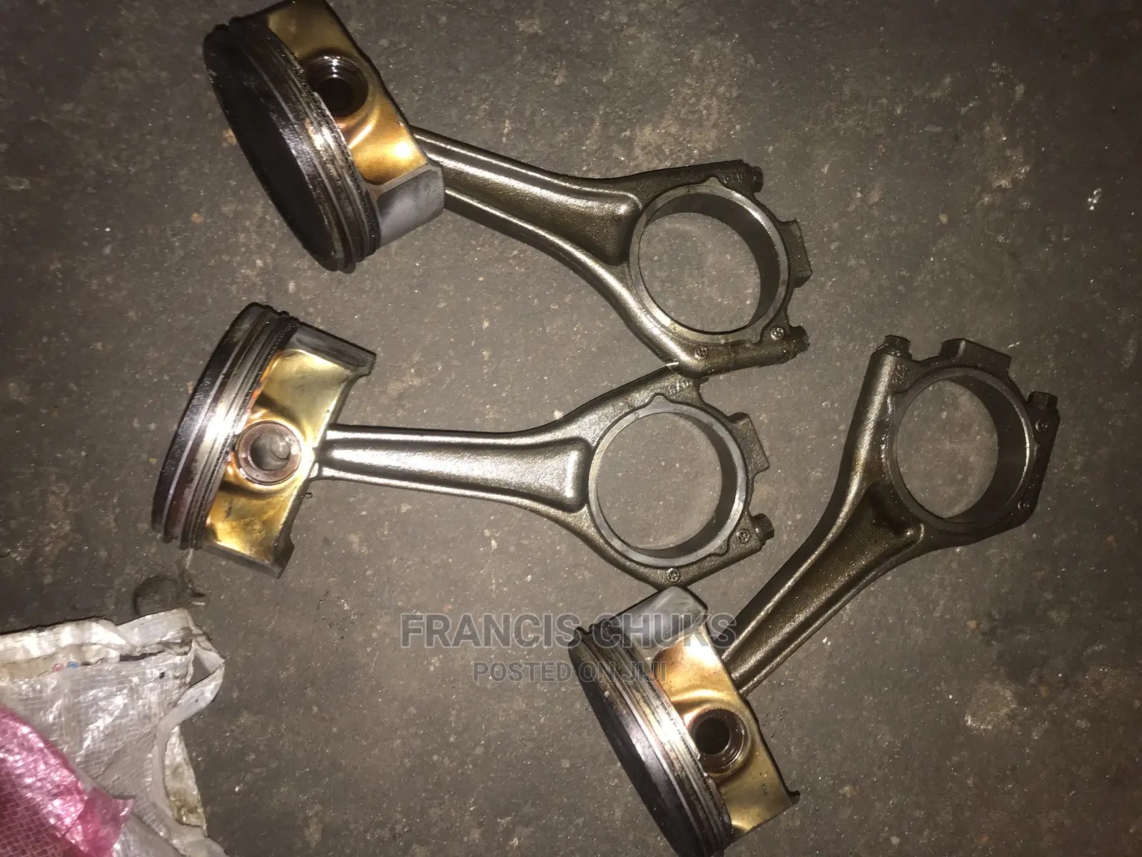 Pistons for Range Rover Sport Voque and LR4