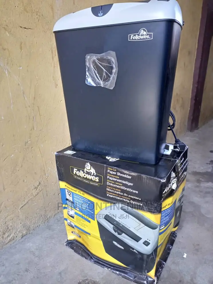 Brand New Paper Shredder