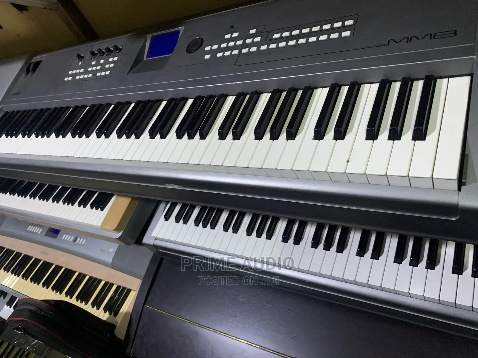 Yamaha MM8 88key Synthesizer Keyboard
