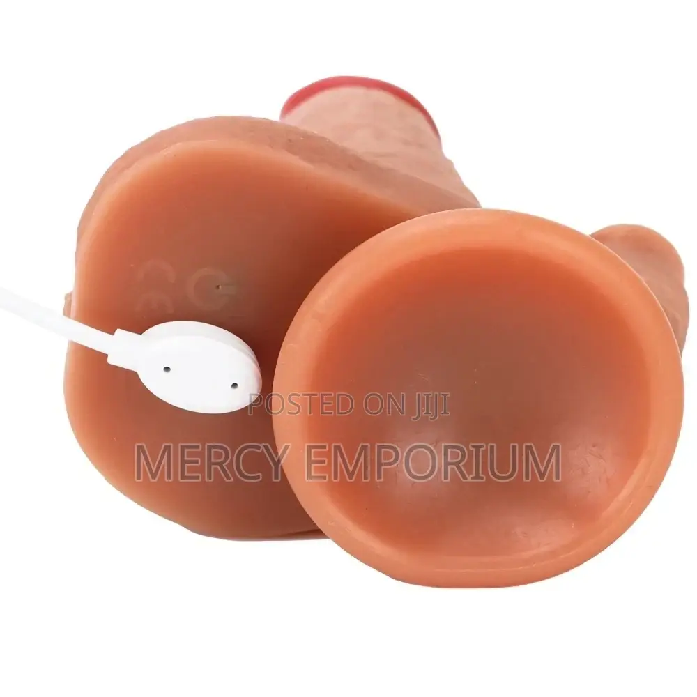 Realistic Vibrating, Thrusting Dildo Vibrator Women Sex Toy