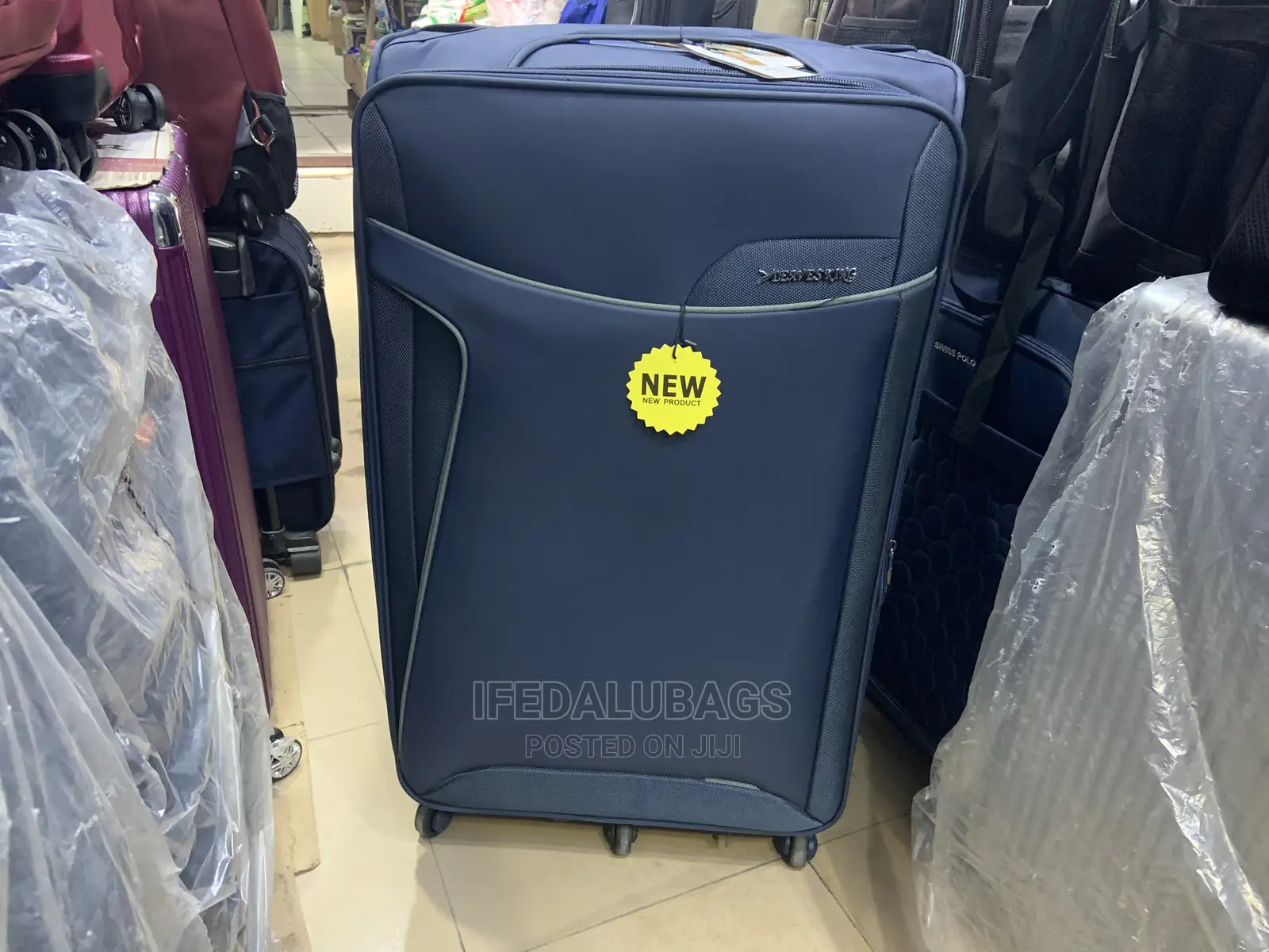 Jumbo Size/Extra Large Quality Imported Leaves King Luggage