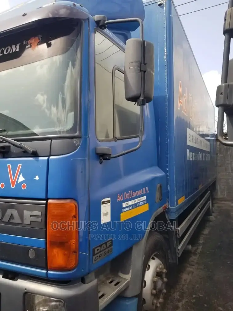 DAF Container Body CF24D 10bolits 6tyers