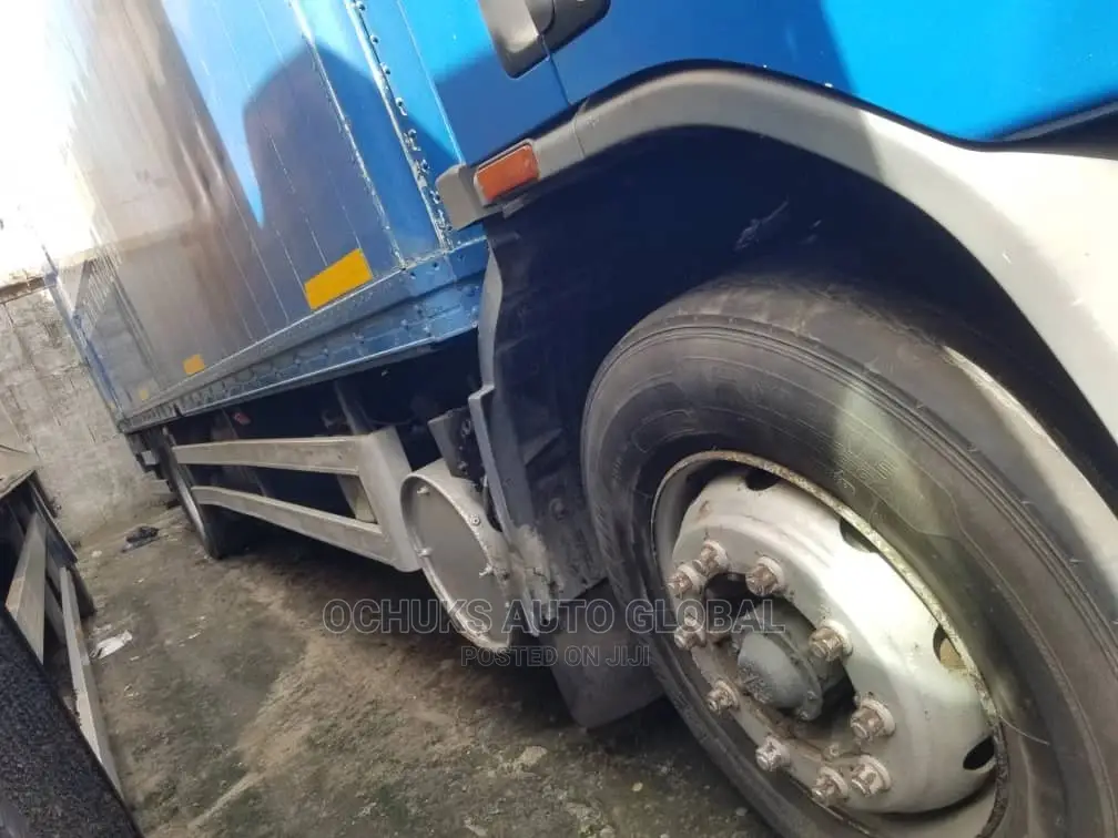 DAF Container Body CF24D 10bolits 6tyers