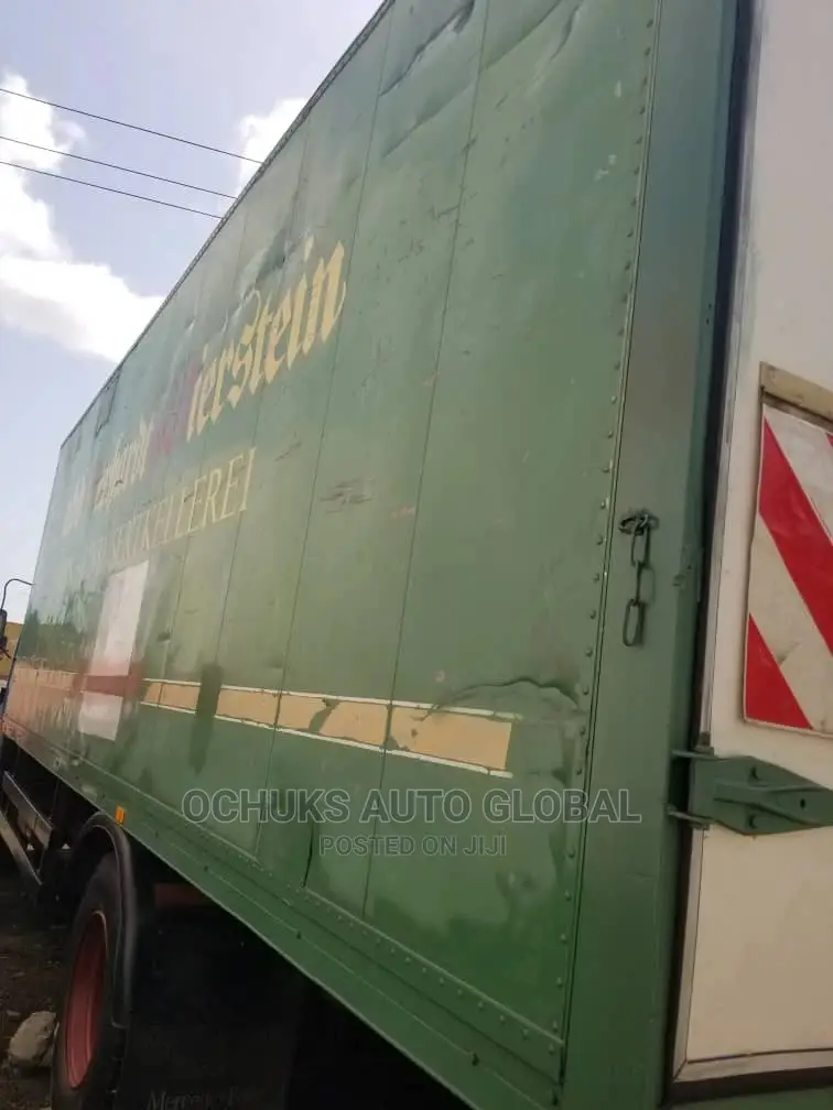 M/Benz Truck Container Body 1617 Model