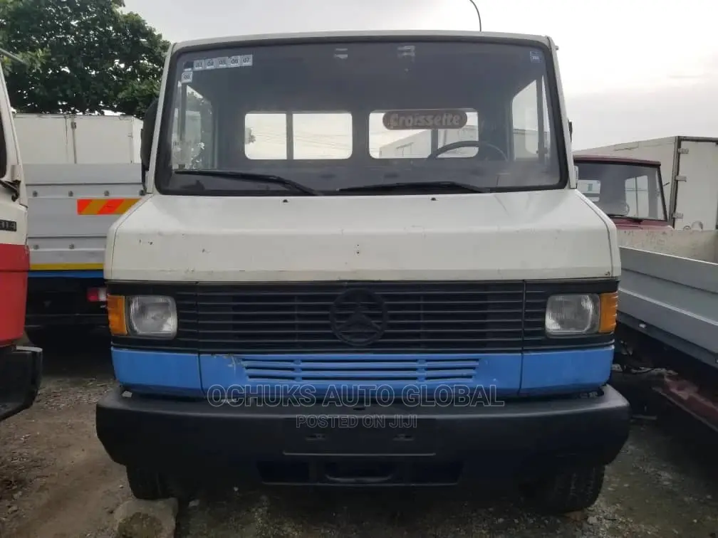 M/Benz Truck 709 Model 6tyers 6bolit