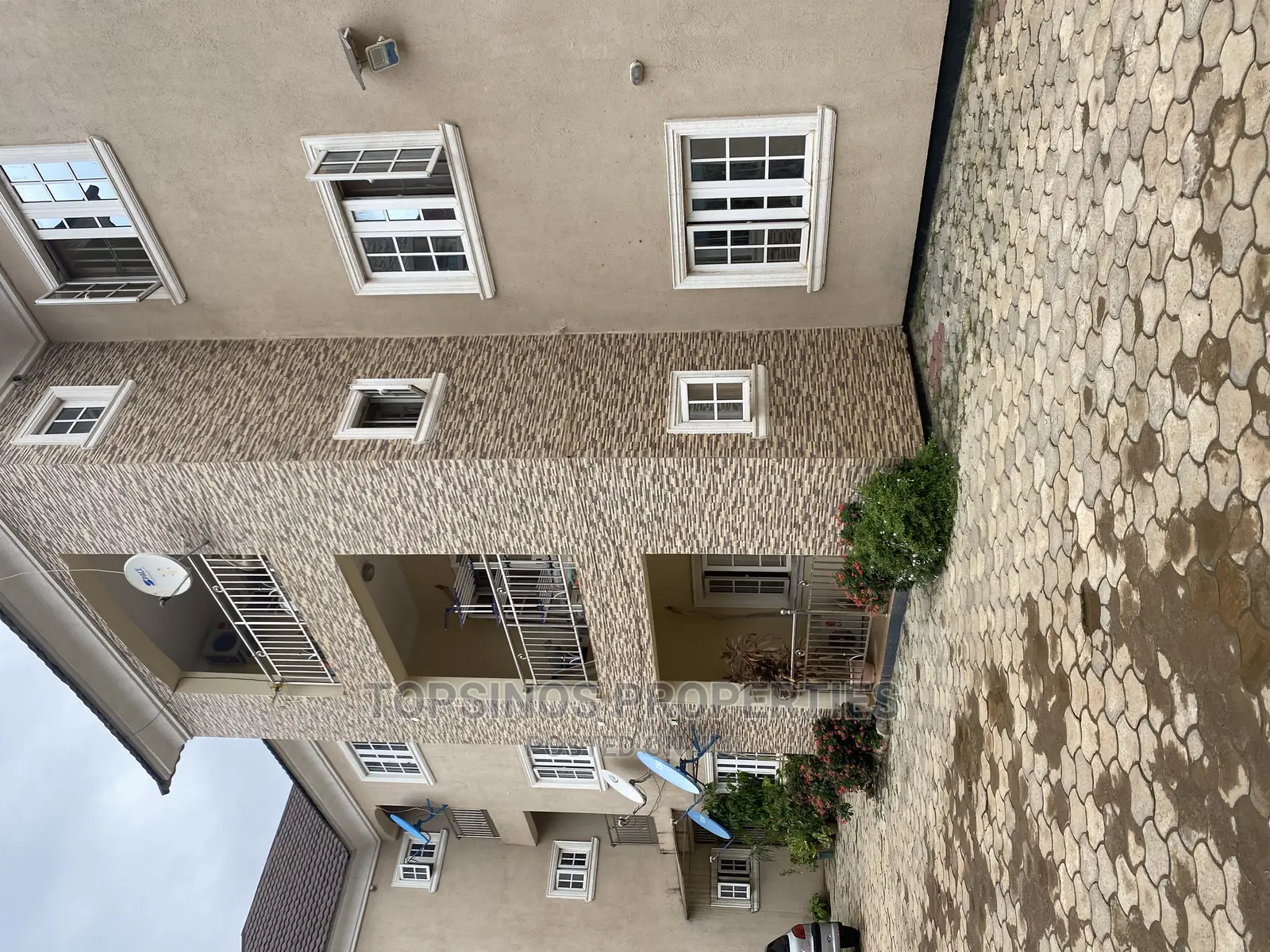 1bdrm Block of Flats in Dawaki for rent
