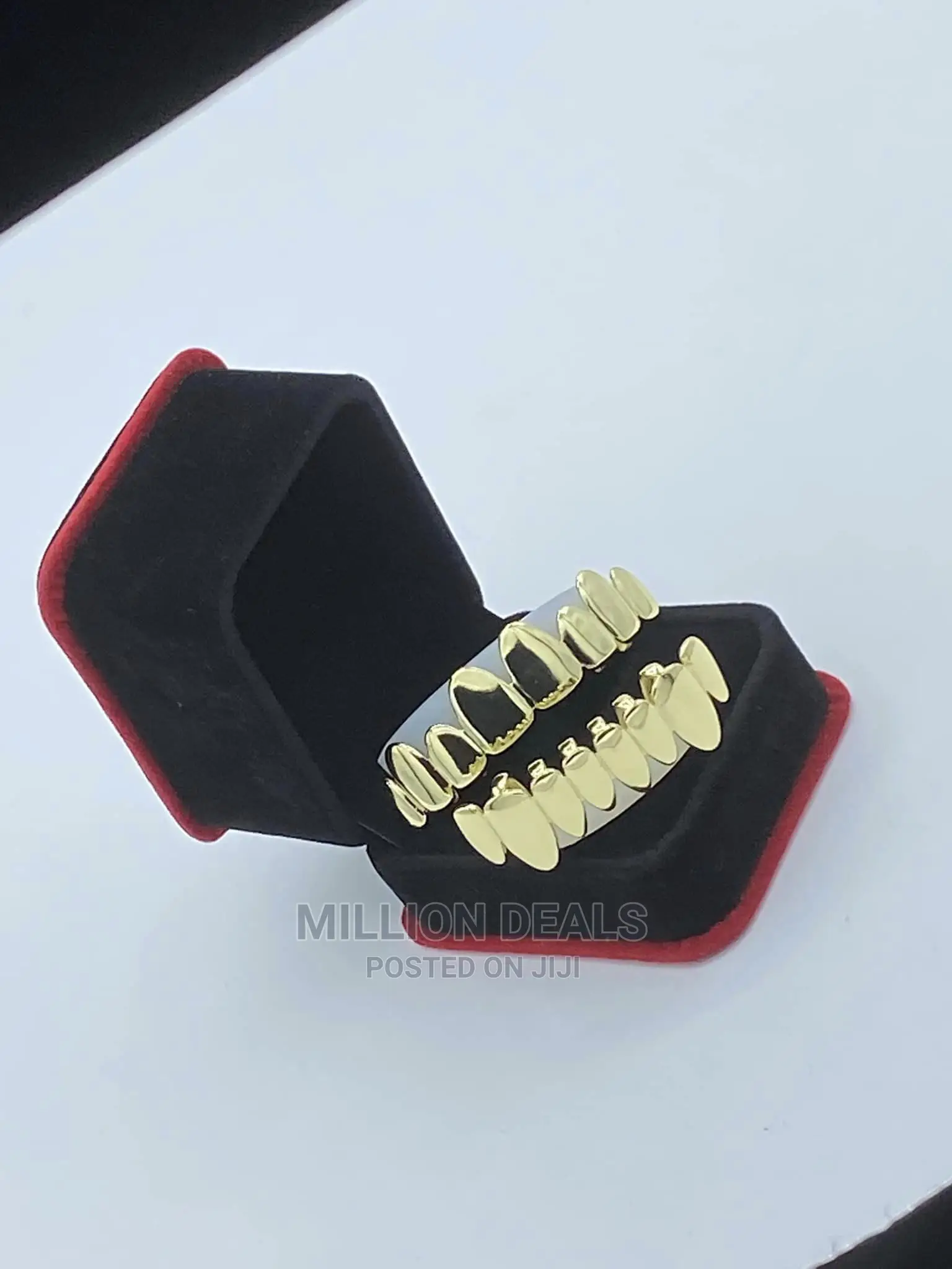 Stylish Gold Unique Teeth Grills