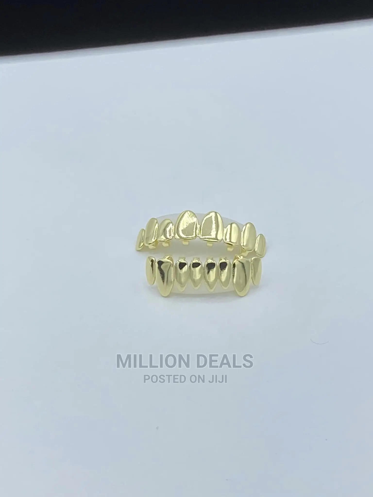 Stylish Gold Unique Teeth Grills