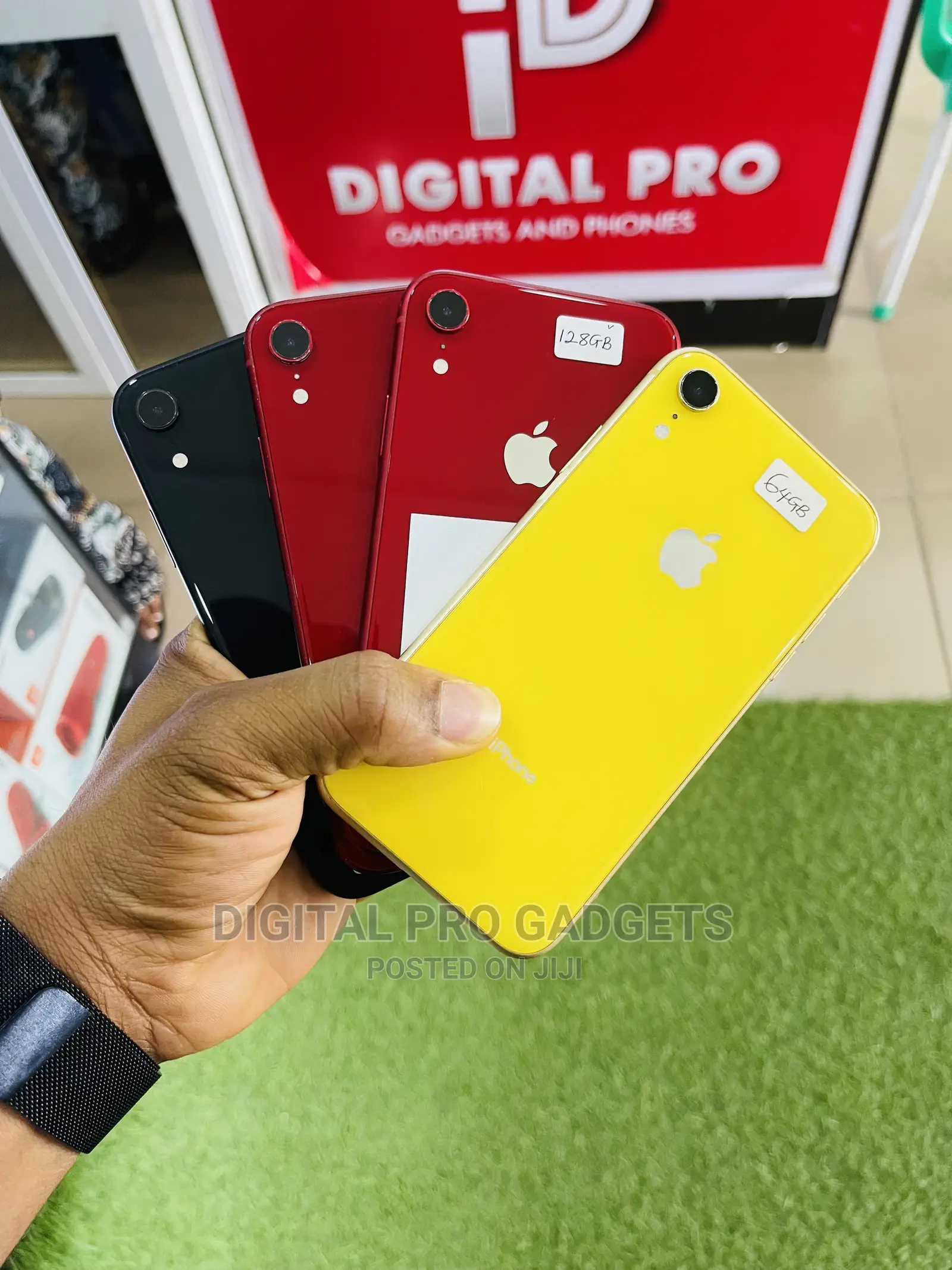 Apple iPhone XR 64 GB Red