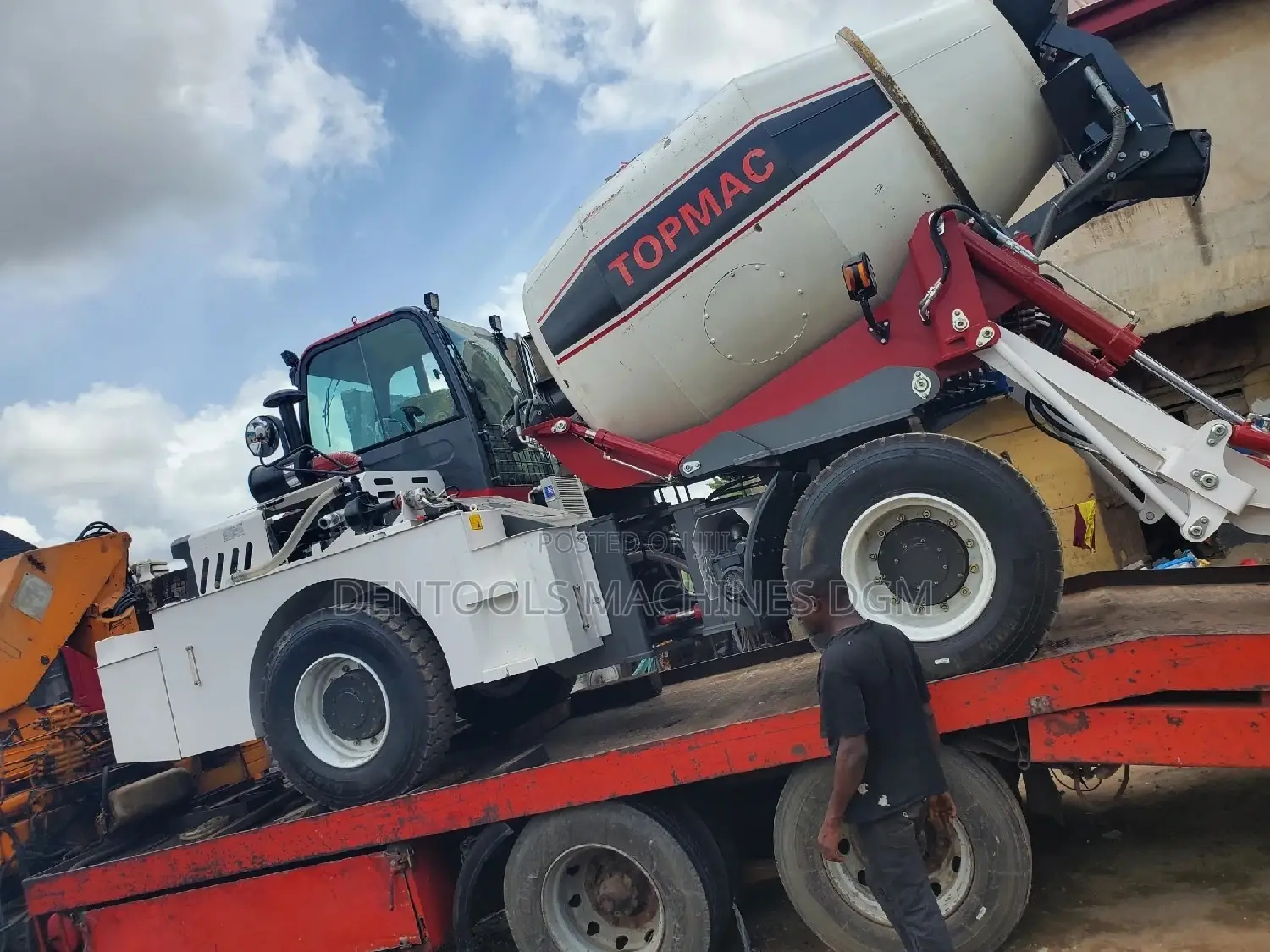 Self Load Mobile Mixer Truck