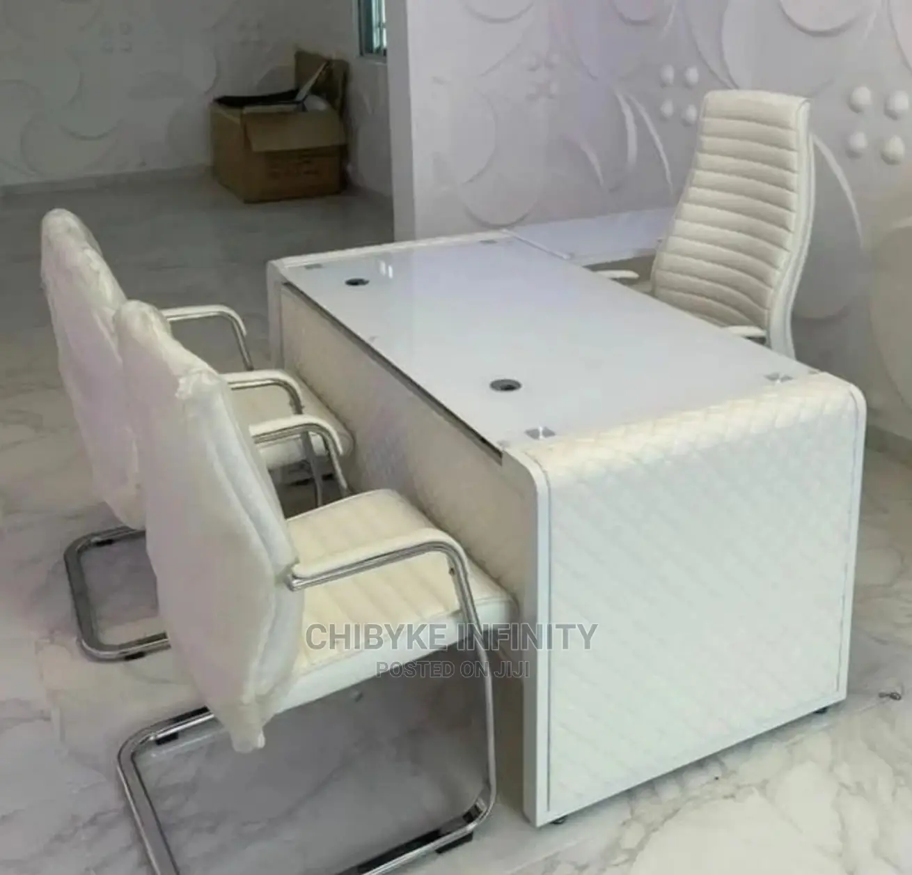 Executive Office Table, Executive Swivel Chair
