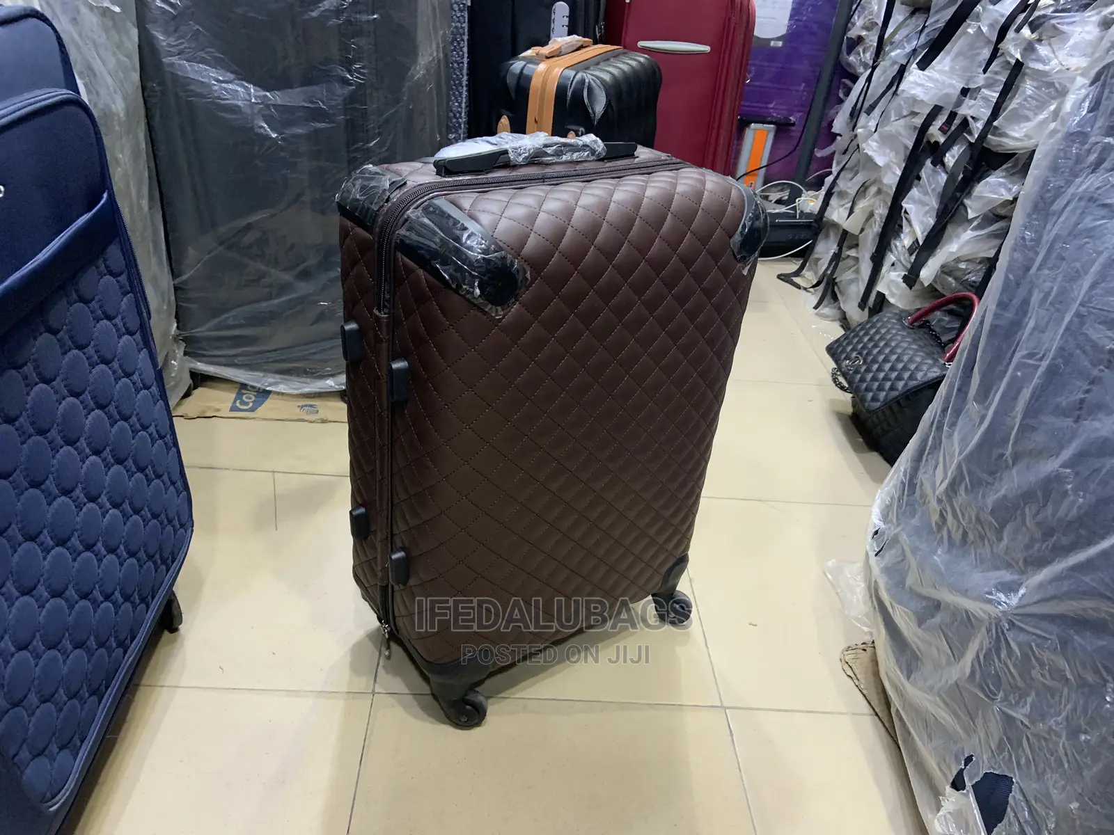 Small Size Quality Leather Star Express Traveling Luggage