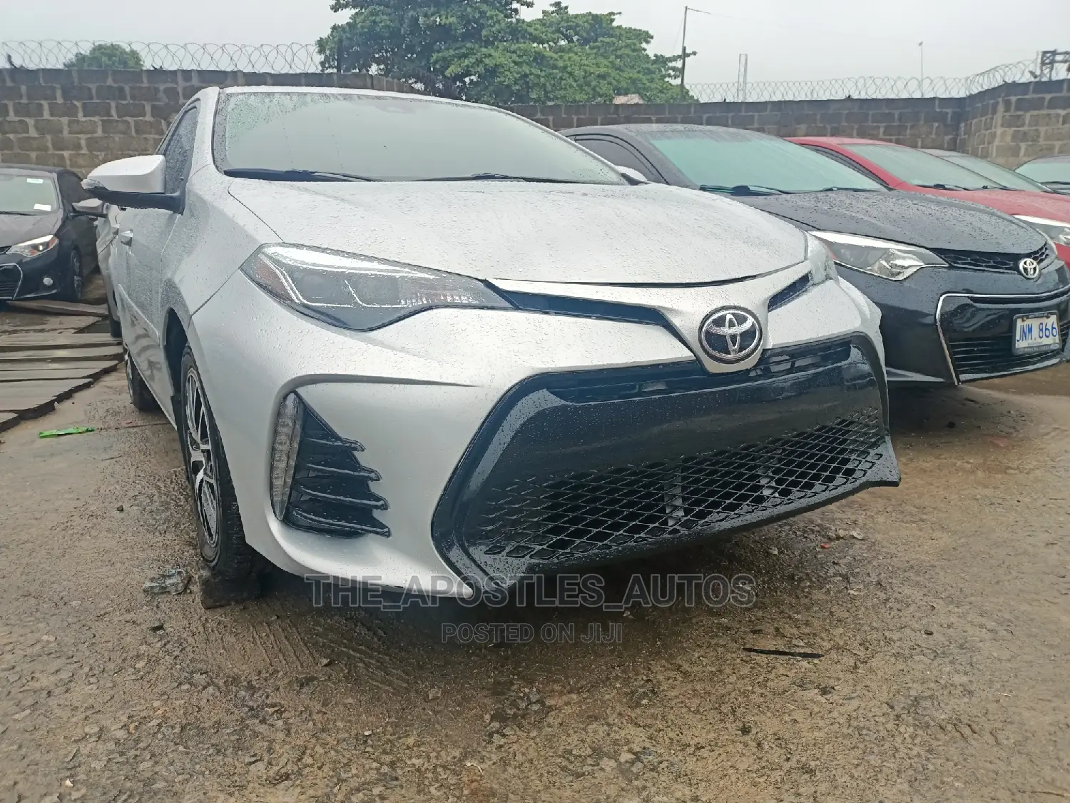 Toyota Corolla LE (1.8L 4cyl 2A) 2018 Silver