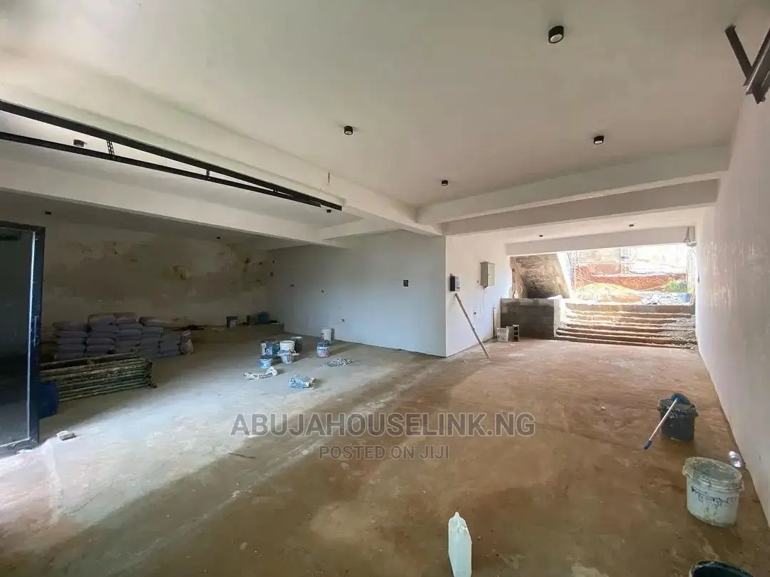 4bdrm Duplex in Guzape Abuja for sale