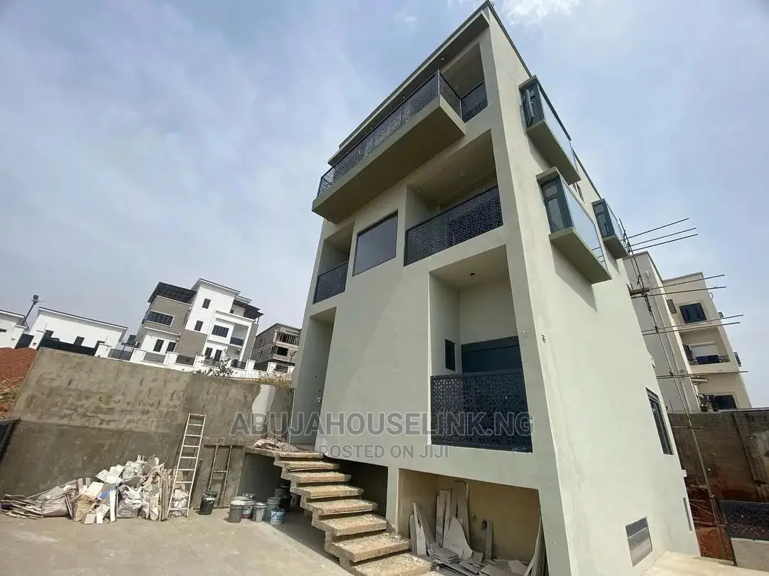 4bdrm Duplex in Guzape Abuja for sale