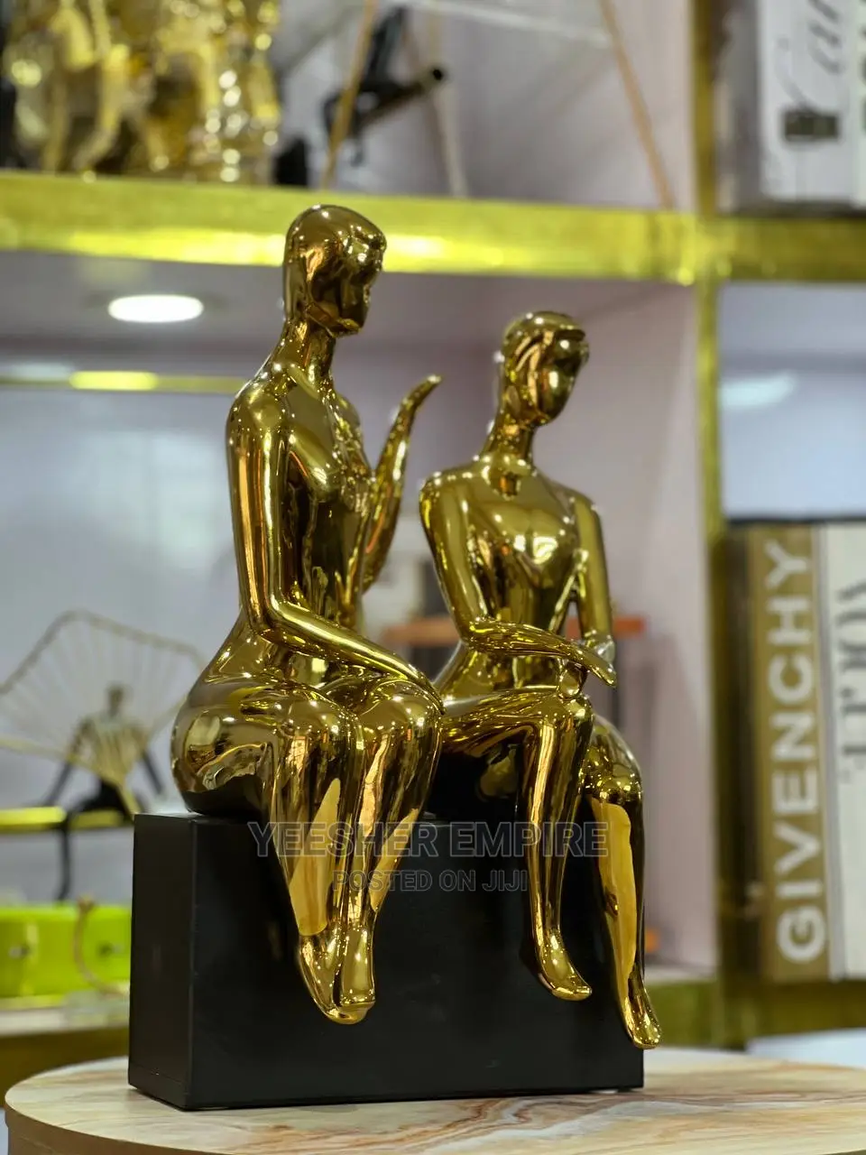 Luxury Gold Couple Sculpture