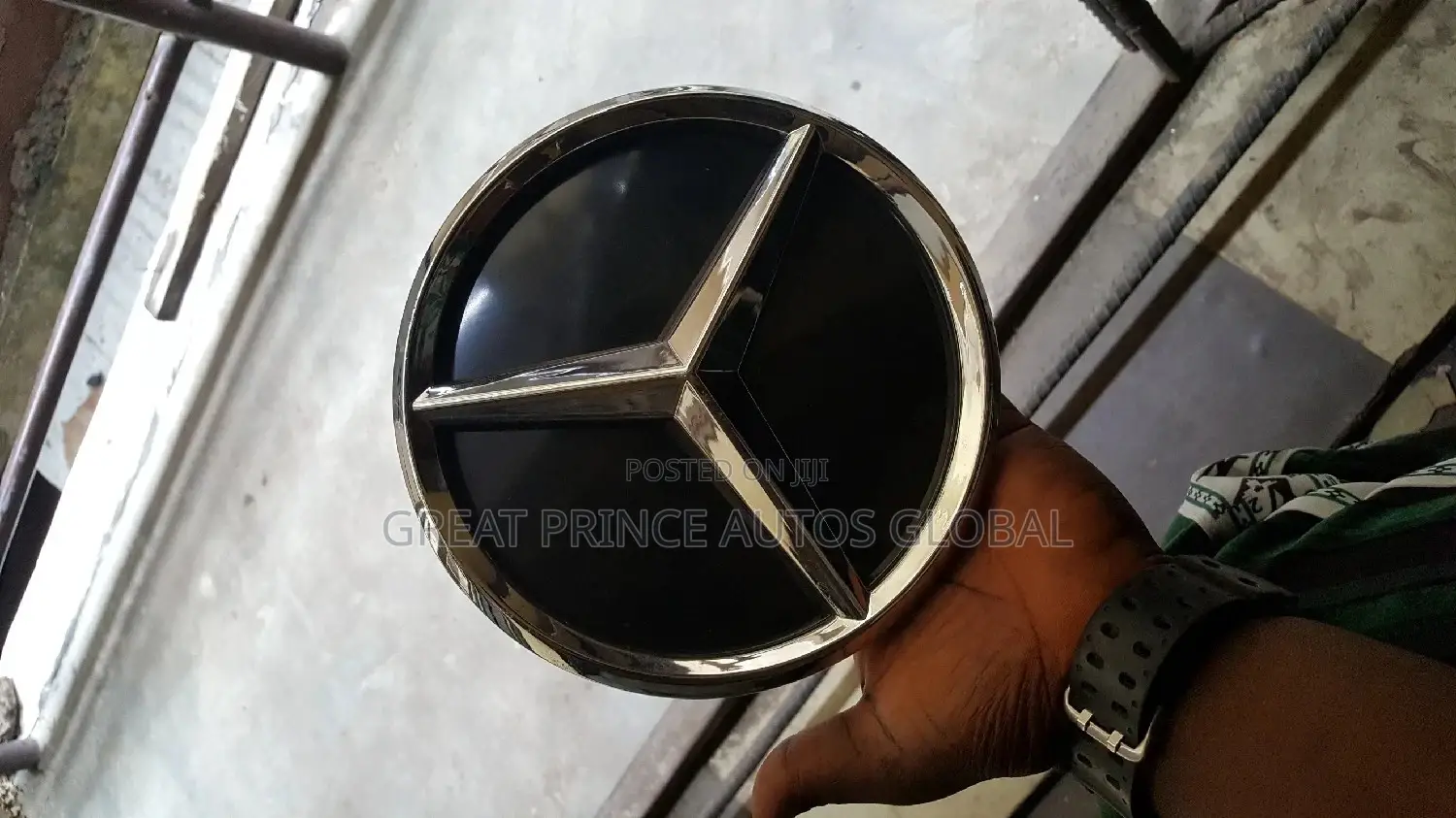 Front Grill Star Logo Without Light for C300 204