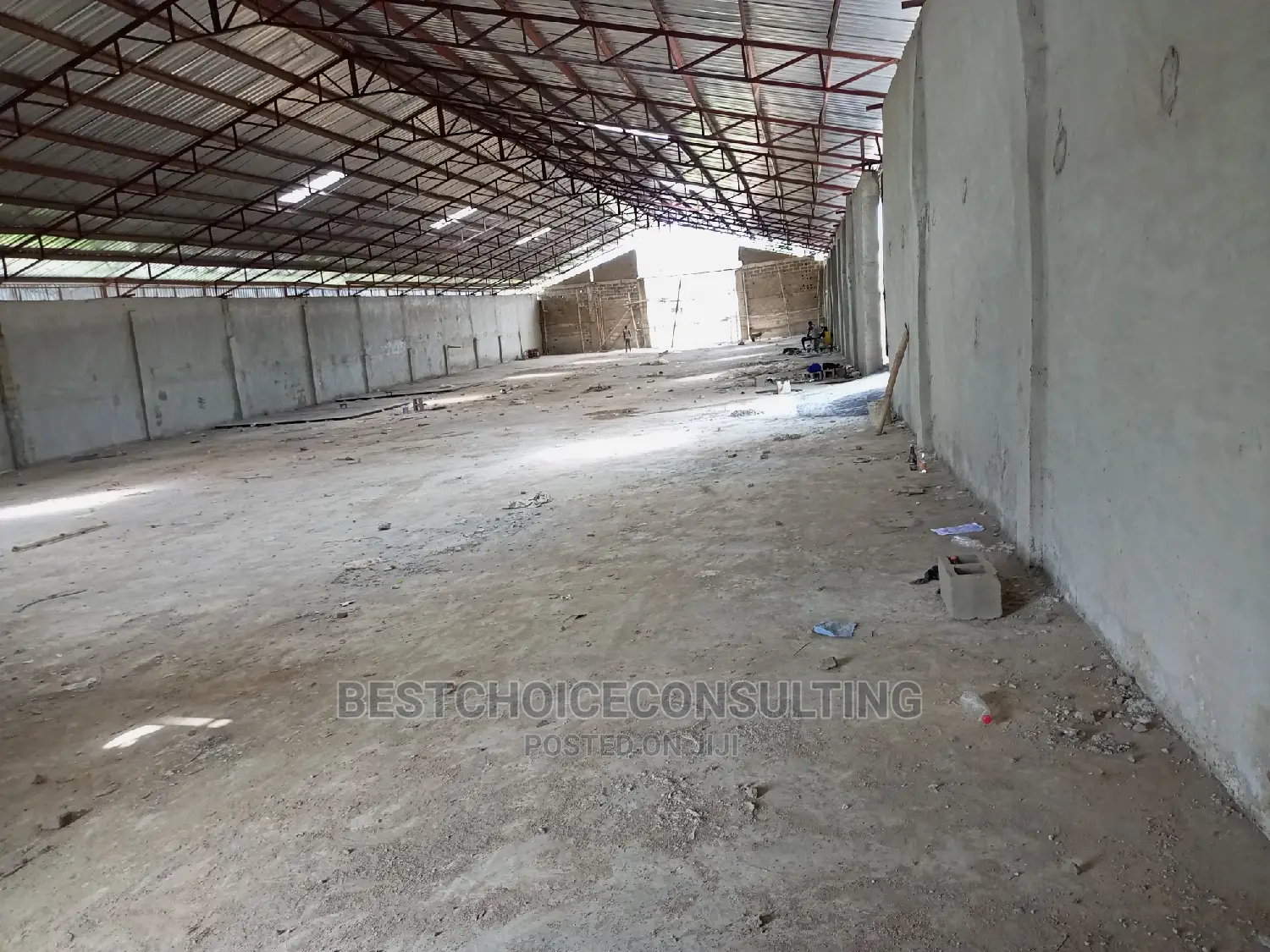 2000sqm Warehouse for Lease at Easily Accessible Road For