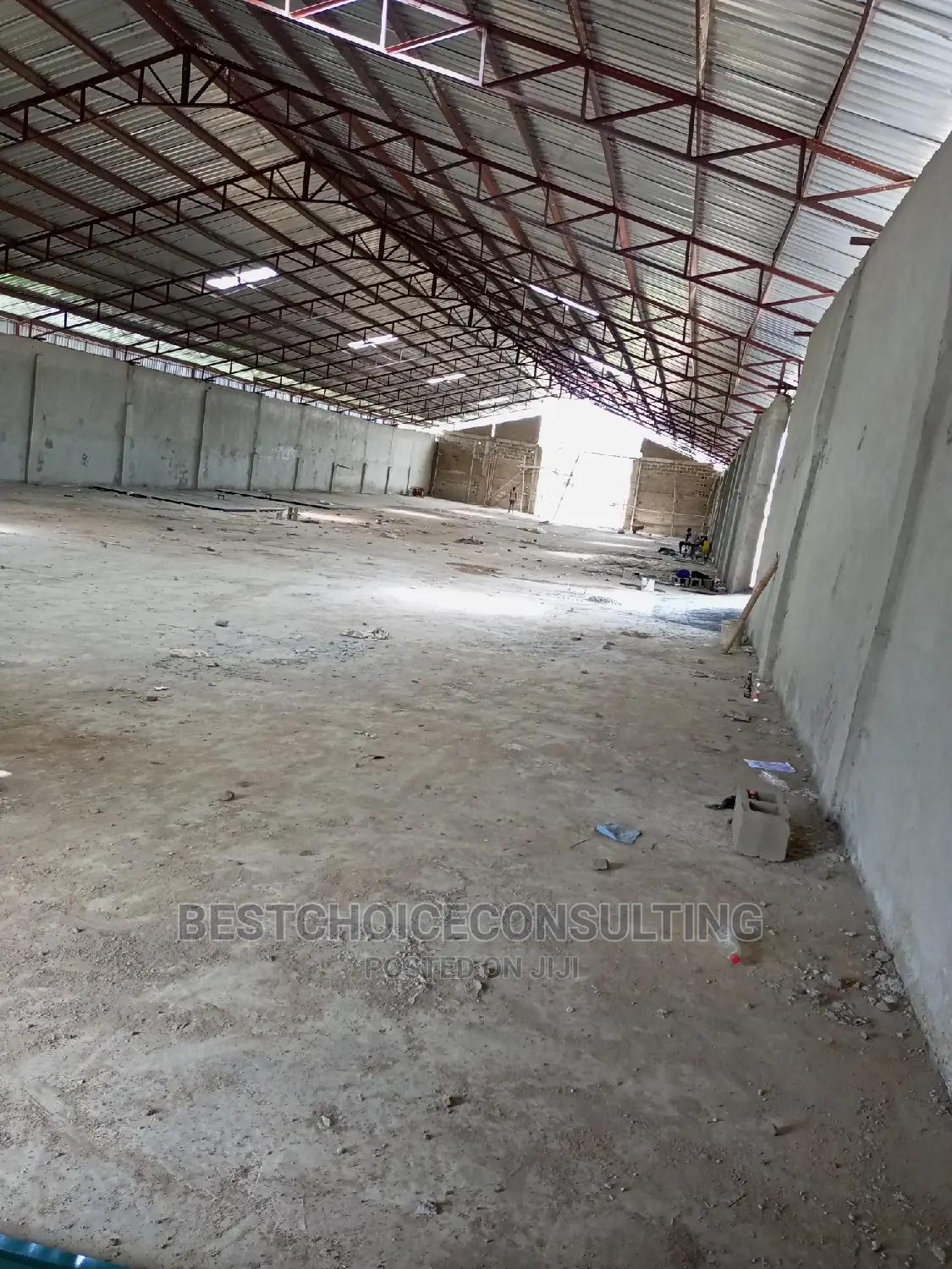 2000sqm Warehouse for Lease at Easily Accessible Road For