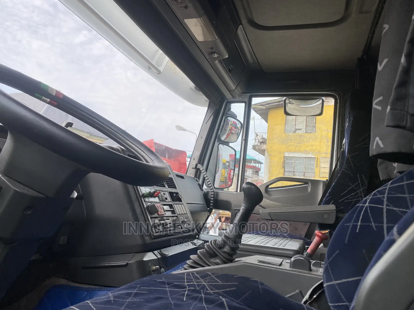 IVECO Trailer Head