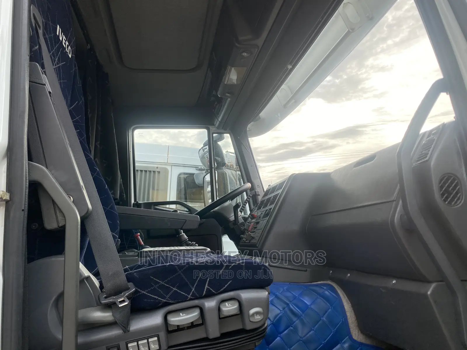 IVECO Trailer Head