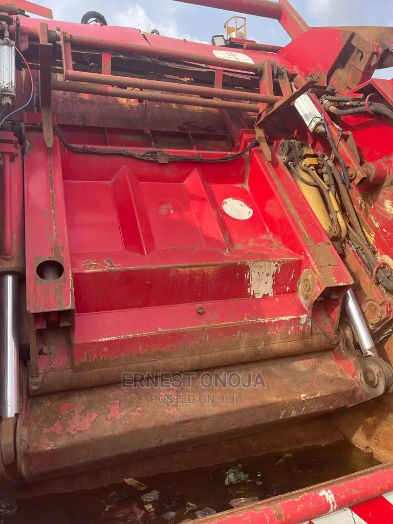 Man Dump Truck