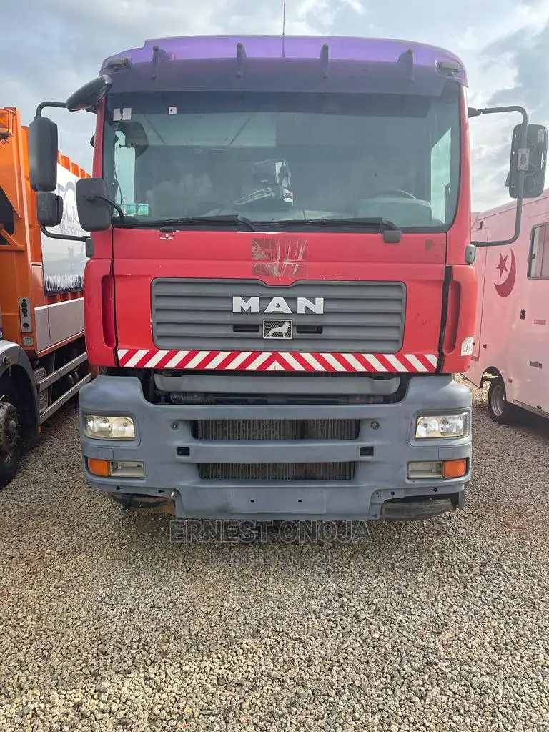 Man Dump Truck
