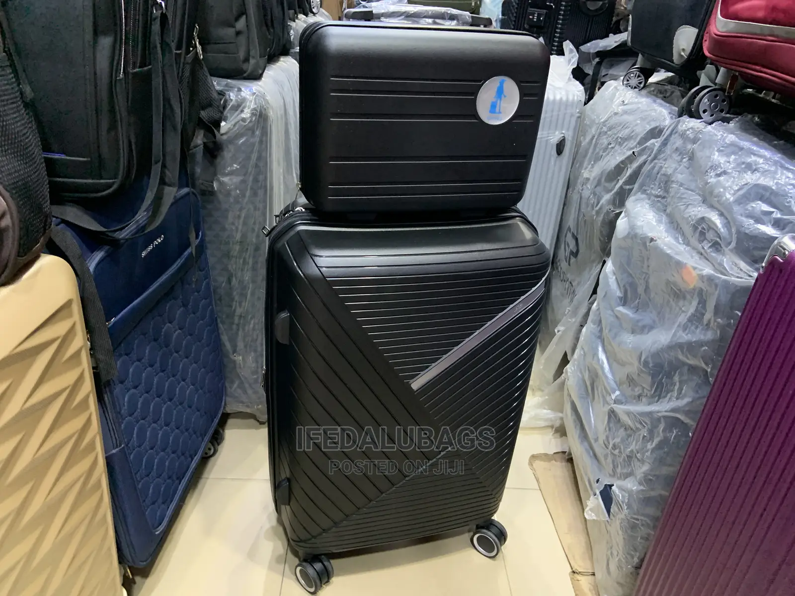 Medium Size Quality Expandable Unbreakable Box With Kit