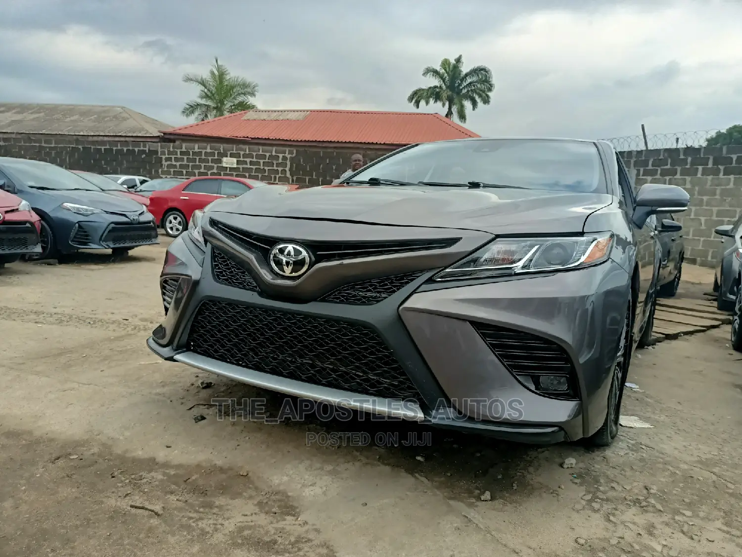 Toyota Camry SE (2.5L 4cyl 8A) 2019 Gray
