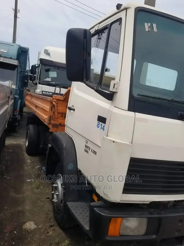 M/Benz Tipper Foriegn Bucket 814 Model