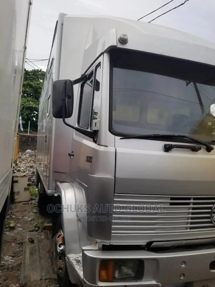 M/Benz Truck Container Body 1314 Model